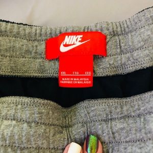 Nike Men’s joggers XXL